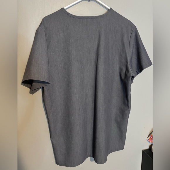 FIGS Scrub Top - Picture 5 of 5